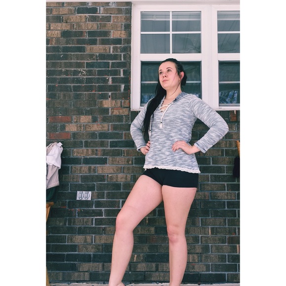 American Rag Sweaters - American Rag Pullover 💙